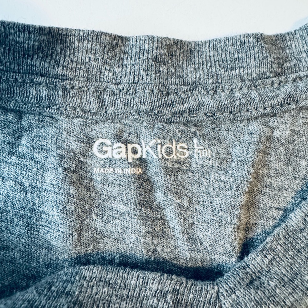 Gap Kids Boys Long Sleeve Gray V Neck Shirt Size L / 10 Great Condition - Picture 5 of 6